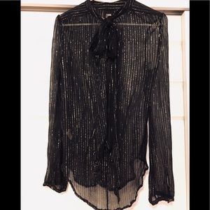 MAKE ME AN OFFER - PURGING TO MOVE: 
Sheer, shines FREE PEOPLE blouse